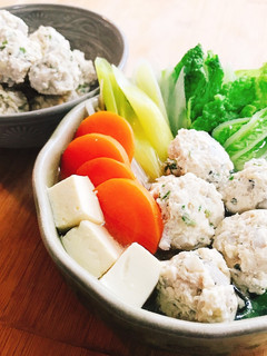 お鍋お弁当に☆うちのふわシャキ蓮根鶏団子-レシピのメイン写真