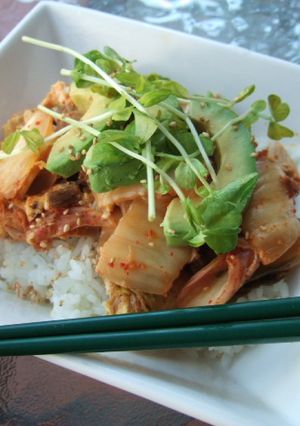 アボカドキムチ豚たま丼-レシピのメイン写真