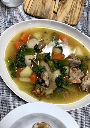 ローズマリー香る、鶏肉と野菜のスープ♪-レシピのメイン写真