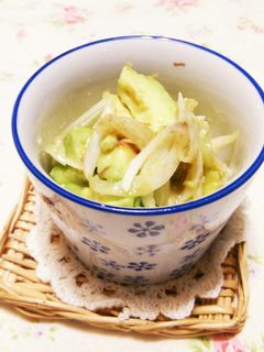 新玉ねぎとアボガドの簡単サラダ-レシピのメイン写真