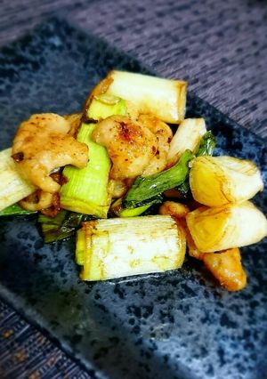 簡単！うまい！鶏皮とネギのピリ辛焼き-レシピのメイン写真