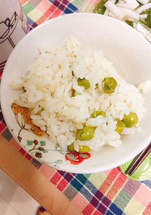 炊飯器で炊くだけ♡ グリンピースごはん-レシピのメイン写真