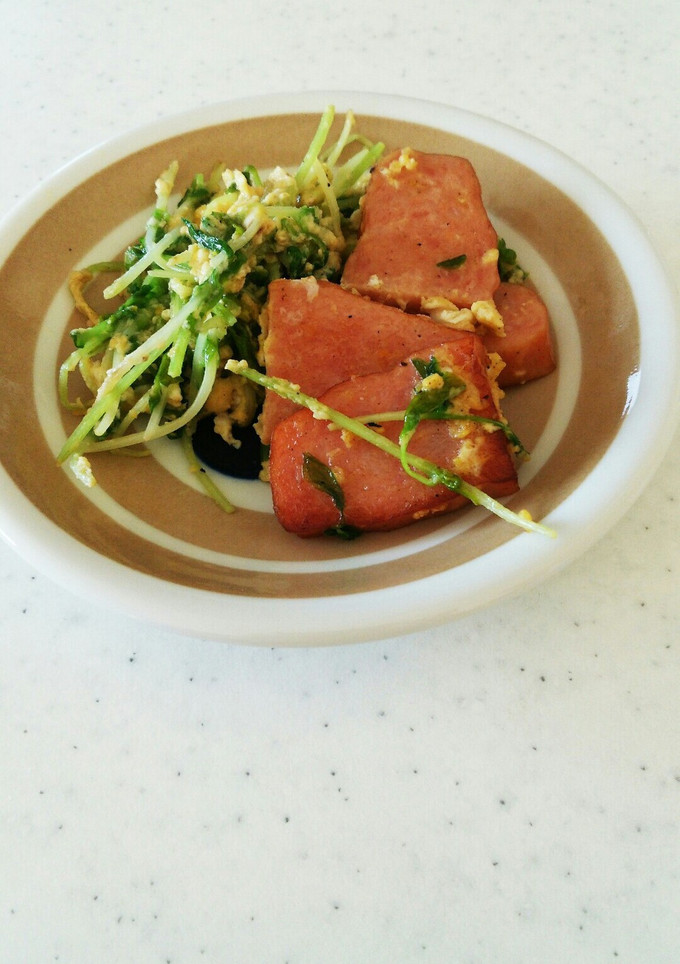 豆苗とポークハムの卵とじ-レシピのメイン写真
