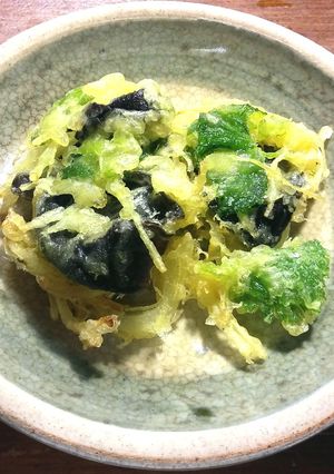 生きくらげ、新玉ねぎ、三つ葉のかき揚げ-レシピのメイン写真
