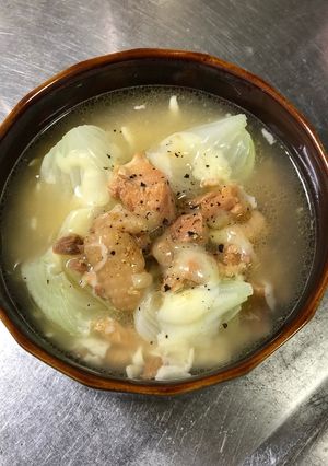 焼き鳥缶(塩味)でオニオングラタンスープ-レシピのメイン写真