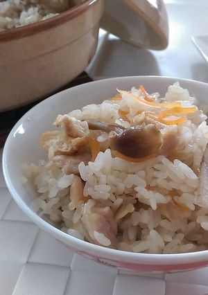 土鍋で炊き込みご飯-レシピのメイン写真