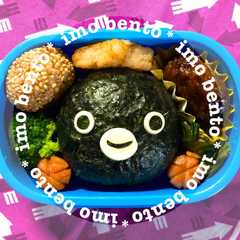 รูปของ 簡単＊キャラ弁＊Suicaペンギン