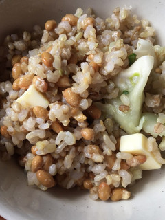 味噌風味。納豆と餃子のまぜご飯-レシピのメイン写真