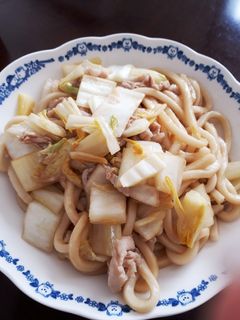 ぱぱっとめんつゆで焼きうどん!-レシピのメイン写真