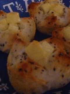 ごまチーズパン-レシピのメイン写真