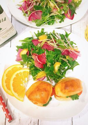 チーズとトマトサンドロールの朝ごはん-レシピのメイン写真
