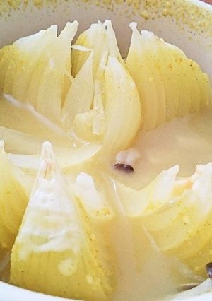 【電子レンジで】まるごと玉ねぎスープ-レシピのメイン写真