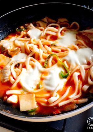 アツアツが美味いピザうどん-レシピのメイン写真