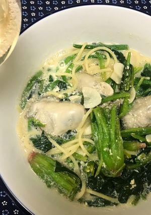 牡蠣とほうれん草の豆乳チャウダーパスタ-レシピのメイン写真