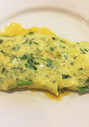 パクチーとチーズのオムレツ-レシピのメイン写真