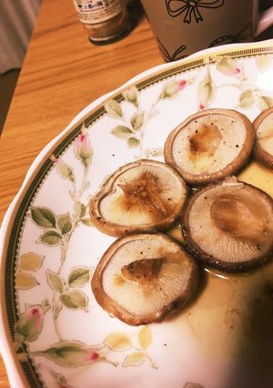 レンジでできるしいたけのバター醤油-レシピのメイン写真