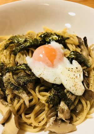 和風●半熟卵と茸のバターしょう油パスタ-レシピのメイン写真