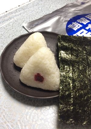 レンチンでいつでも炊きたて♪冷凍おにぎり-レシピのメイン写真