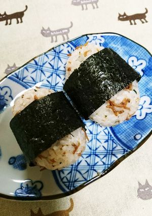 ちりめん山椒のおむすび-レシピのメイン写真