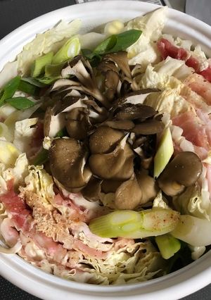 簡単☆ピリ辛タレで食べる白菜豚鍋-レシピのメイン写真
