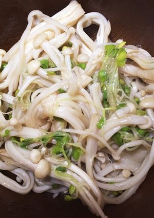副菜に！エノキとスプラウト炒め-レシピのメイン写真