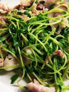 簡単 豚肉と豆苗炒め-レシピのメイン写真