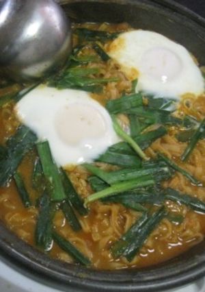 もっちりシコシコ♪チゲ煮込みうどん-レシピのメイン写真