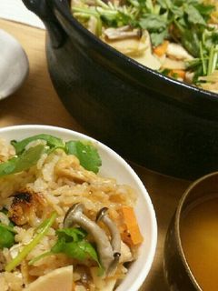 土鍋で炊き込みご飯-レシピのメイン写真