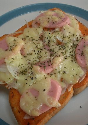 ✿魚肉ウインナーのピザトースト✿-レシピのメイン写真