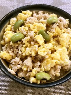 学校給食レシピ!3色そぼろ丼-レシピのメイン写真