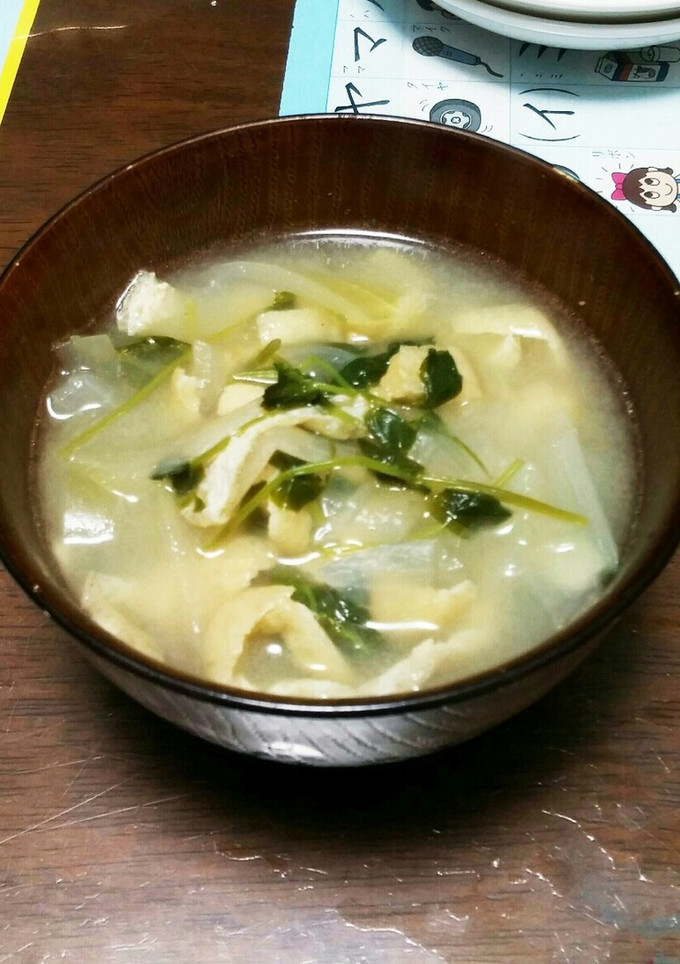 豆苗と玉ねぎのお味噌汁-レシピのメイン写真