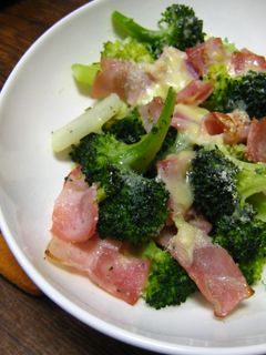 ブロッコリーとベーコンのチーズ焼き-レシピのメイン写真