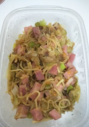 焼きそば弁当•*¨*•.¸¸☆*･ﾟ•*¨-レシピのメイン写真