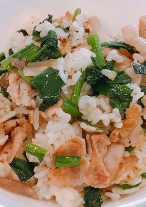 ほうれん草と豚バラの、ガーリックバター飯-レシピのメイン写真