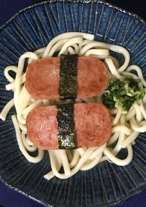 スパムで沖縄そば風うどん-レシピのメイン写真