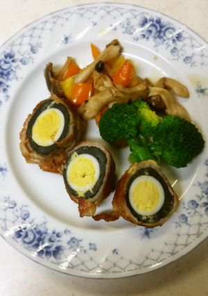 イースターに黒たまばくだんの肉巻き-レシピのメイン写真