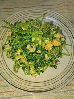 大好きな豆苗の卵炒め(^-^)v-レシピのメイン写真
