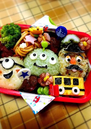 トイストーリー＊ミニオン キャラ弁-レシピのメイン写真