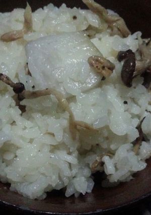 塩麴で炊き込みご飯-レシピのメイン写真