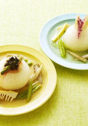 新玉ねぎまるごとポトフと２種のソース-レシピのメイン写真
