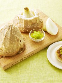 新玉ねぎの塩窯焼き ふきみそ添え-レシピのメイン写真