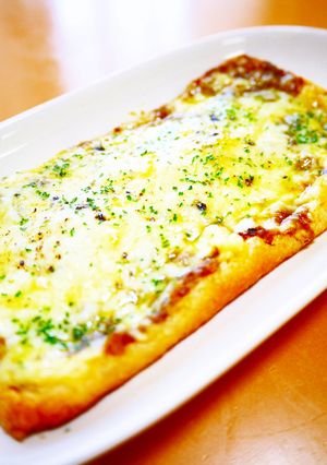 サクッ＆とろ～り！油揚げピザ（カレー）-レシピのメイン写真