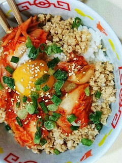鶏そぼろキムチ丼-レシピのメイン写真