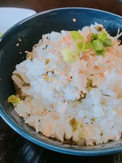 ふりかけで!わかめとじゃこの炊き込みご飯-レシピのメイン写真