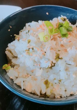 ふりかけで！わかめとじゃこの炊き込みご飯-レシピのメイン写真