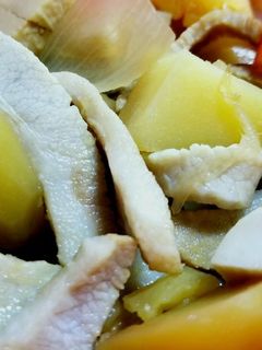 とんとろで肉じゃが風煮物-レシピのメイン写真