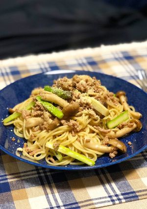 豚肉とアスパラのアンチョビレモンパスタ-レシピのメイン写真