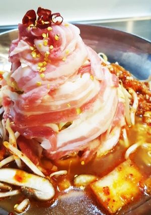 驚く!喜ぶ!★マウンテン肉鍋★-レシピのメイン写真