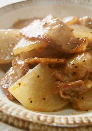 大根と豚バラ肉の黒こしょう炒め♪-レシピのメイン写真