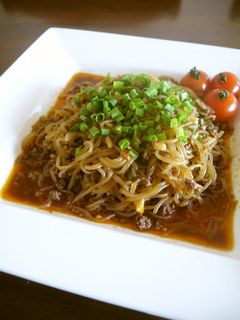 【レシピ動画】挽き肉と白滝のピリ辛炒め♪-レシピのメイン写真